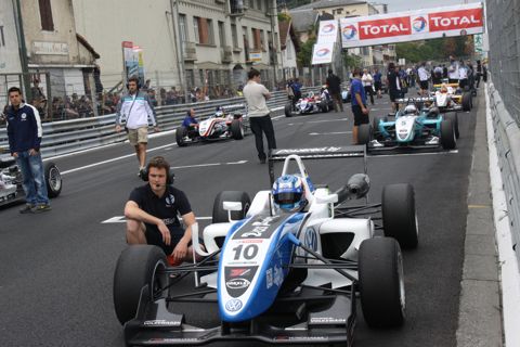 120309_f3_pau